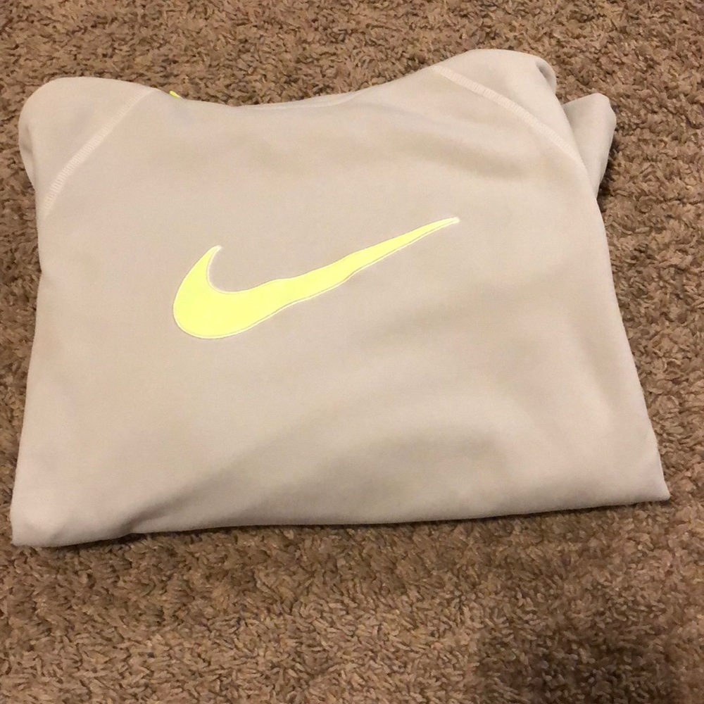 Therma-fit Nike hoodie